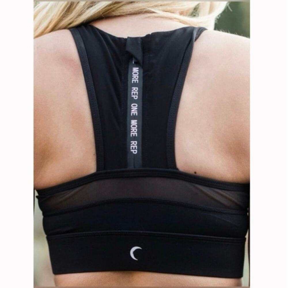 ZYIA Active Medium All Star Black Sports Bra Mesh Detailing‎ Back Zip Closure